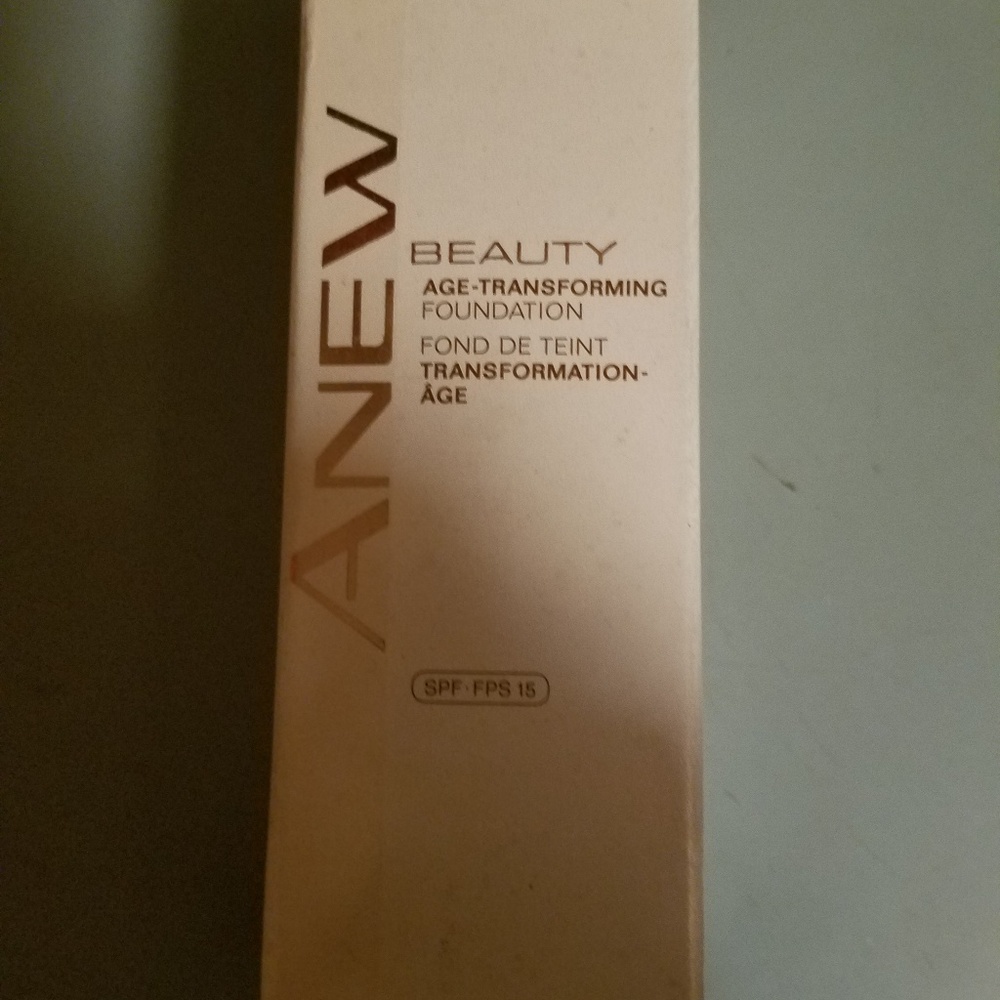 Avon age transforming foundation